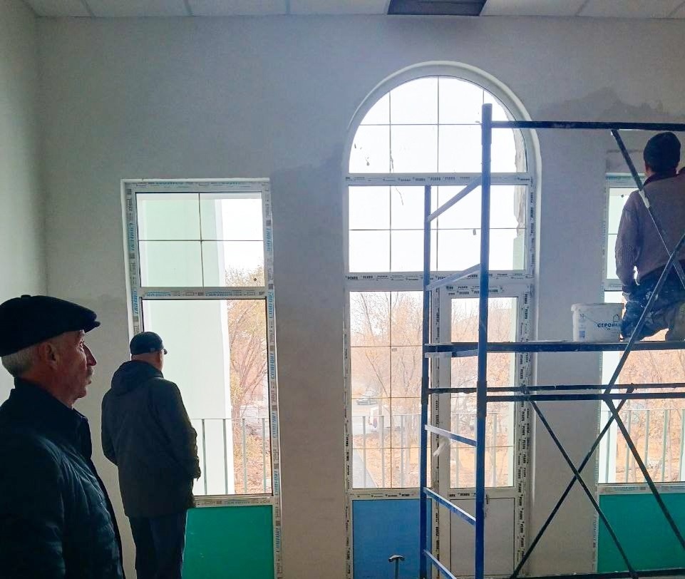  📷    Реконструкция клуба поселка Новорудный в Новотроицке близится к завершению Белов Михаил Александрович