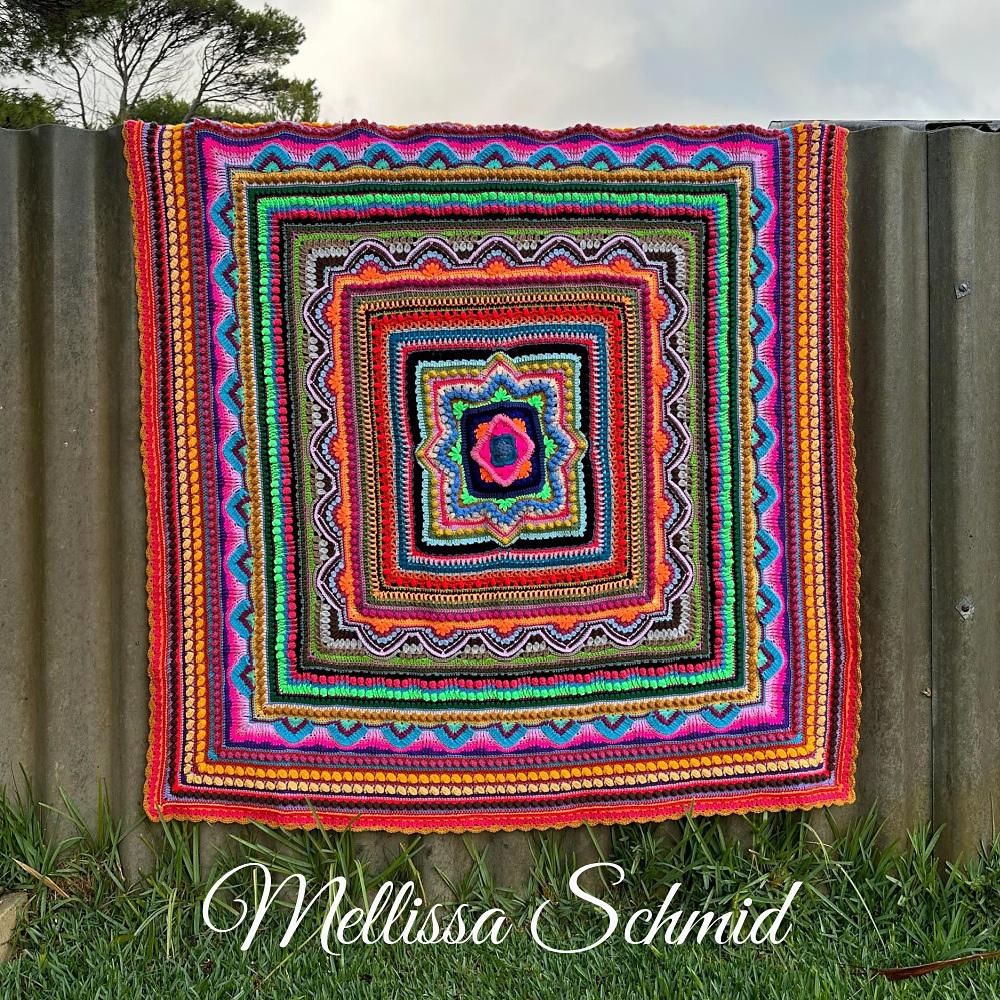    Плед крючком Winnie's Wonder от Melissa Schmid   
Источник: Ravelry