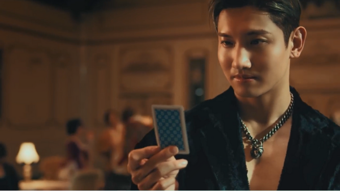 Чанмин в клипе TVXQ Sweet Surrender