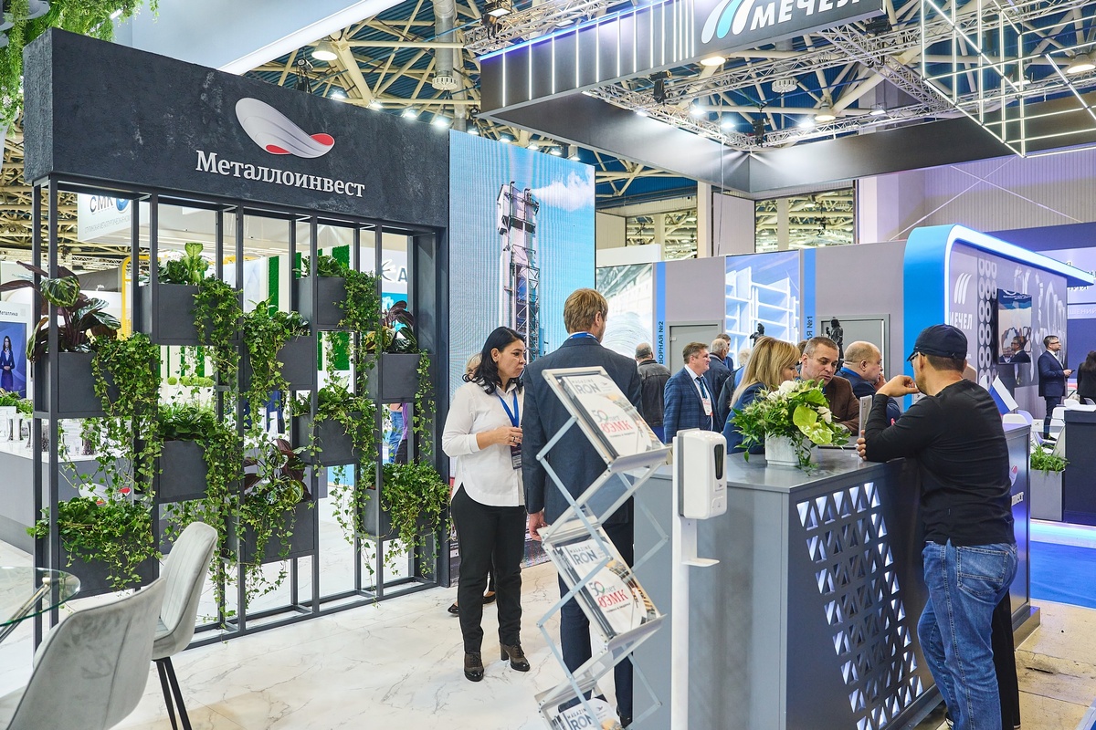 Работа на стенде Металлоинвеста