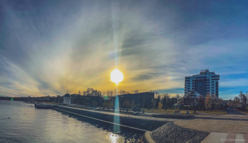    Петрозаводск попал в объятия солнечного галоАрина Степенная