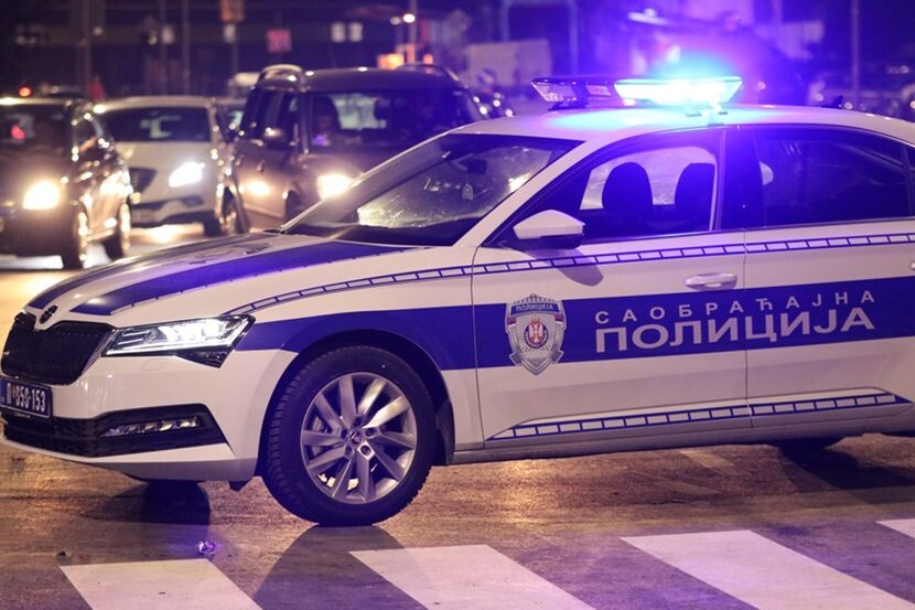 "Цивилизованные" протесты в Нови-Саде. (фото из сербских открытых источников)