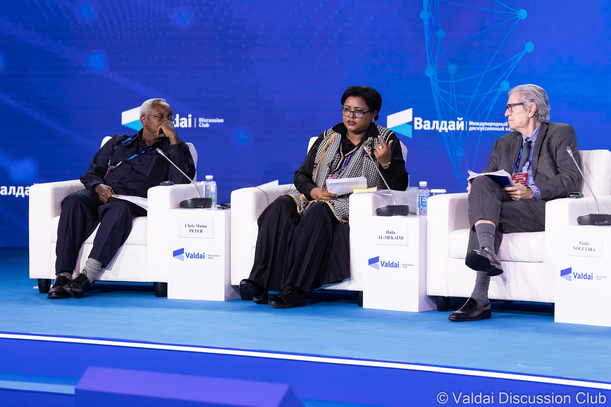 Участники сессии © Клуб «Валдай»