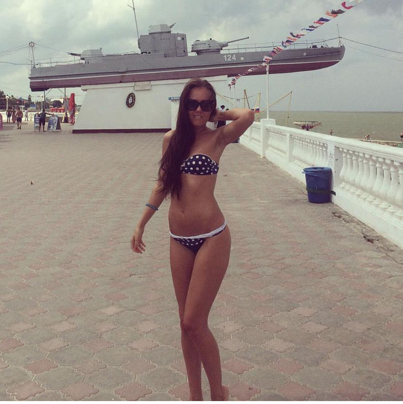 2016 год. Приморско-Ахтарск. Мне 29. Вес примерно 57/58 кг. Я уже месяца три занималась в зале. 