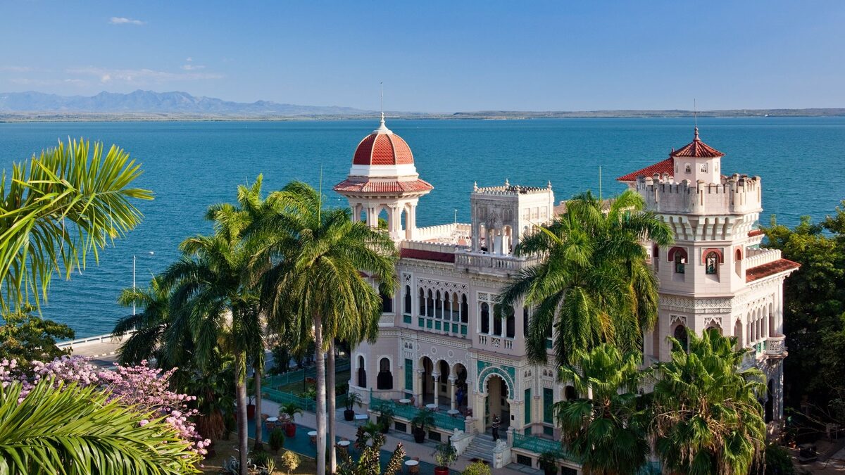 https://media.cntraveller.com/photos/611bf23ff902cc2d167b4784/16:9/w_2580,c_limit/Palacio-del-Valle-at-Punta-Gorda-Cienfuegos-Province-cuba-conde-nast-traveller-22july16-Reinhardt-Schmidt_4Corners.jpg