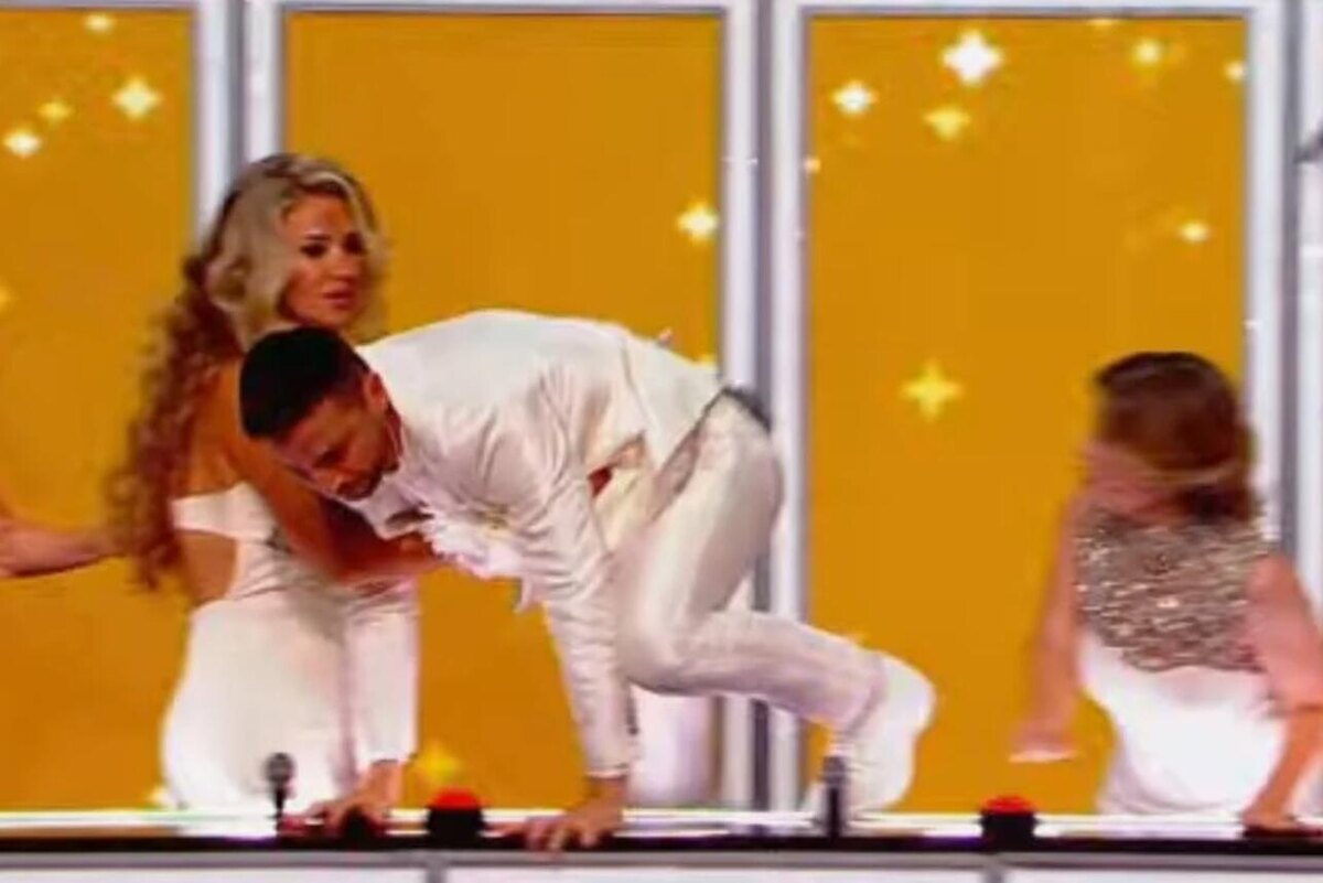    Сергей Лазарев прыгает по рядам в "Ну-ка, все вместе!" кадр шоу