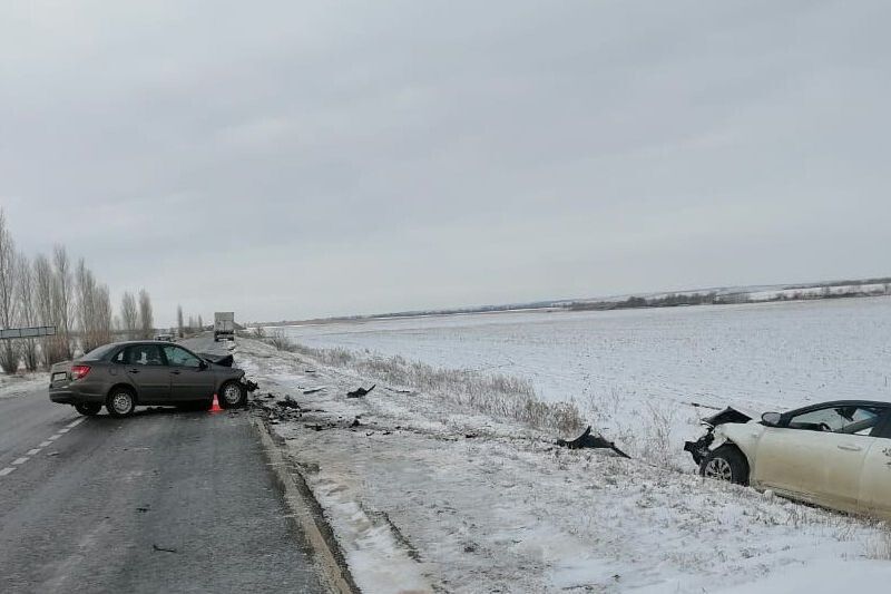    На месте ДТП (фото: пресс-служба ГУ МВД России по Волгоградской области)