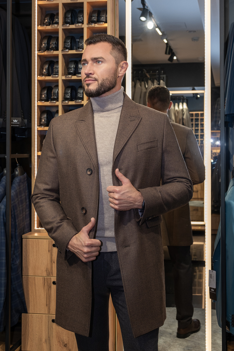 Мужское пальто до середины бедра в коричневом цвете Mazaltovman