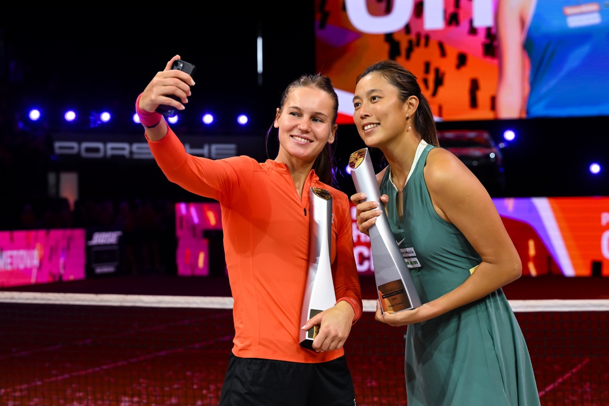     Вероника Кудерметова и Чжань Хаоцин