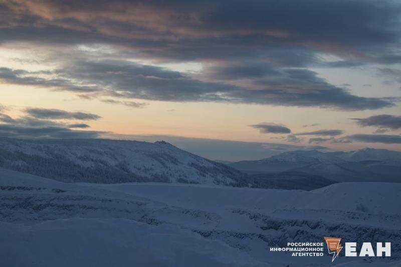    Их снегоход провалился под лед