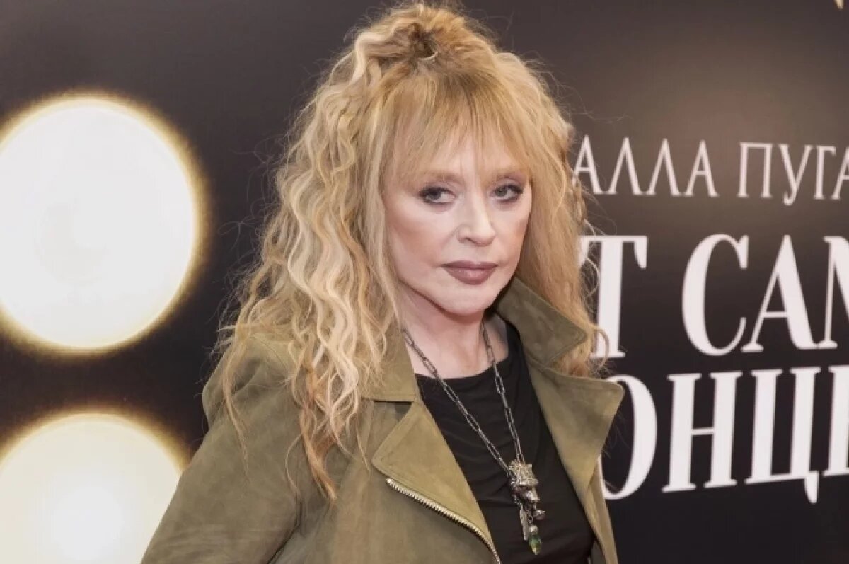    Пугачева распродает обещанные внучке бриллианты из-за нехватки денег