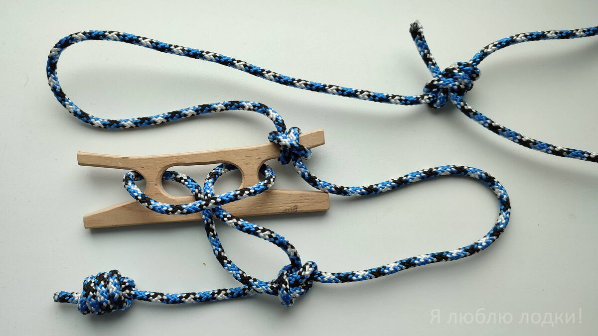 Утка и штертик. Вязать узлы можно и нужно в разных пространственных положениях, двумя руками или одной, с открытыми глазами или закрытыми, вокруг своего тела и так далее, ведь не знаете, что судьба вам приготовит