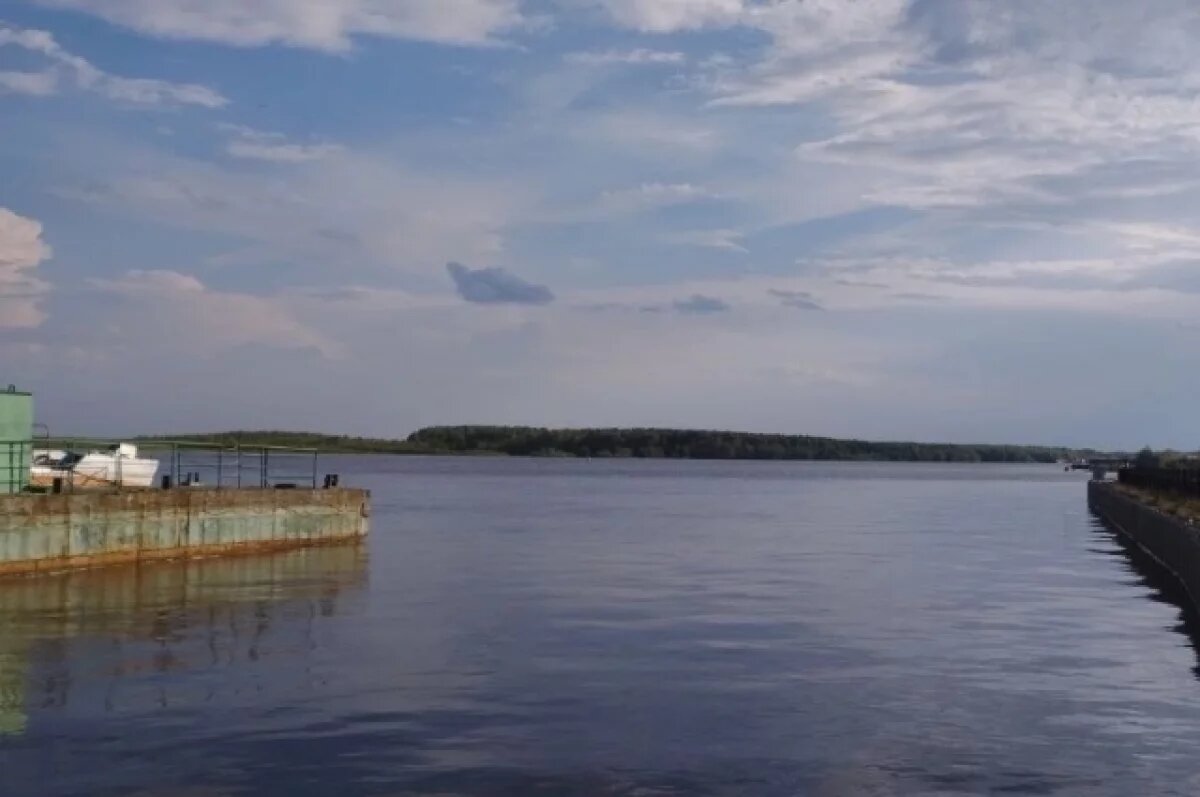    В округе насчитывается более 5, 5 тысяч километров водных путей и 29 регулярных маршрутов.