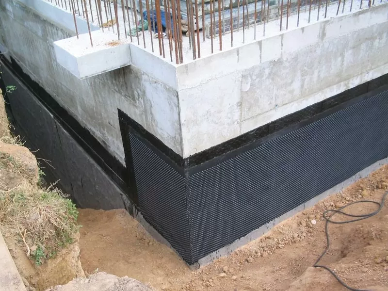 Вертикальная гидроизоляция.