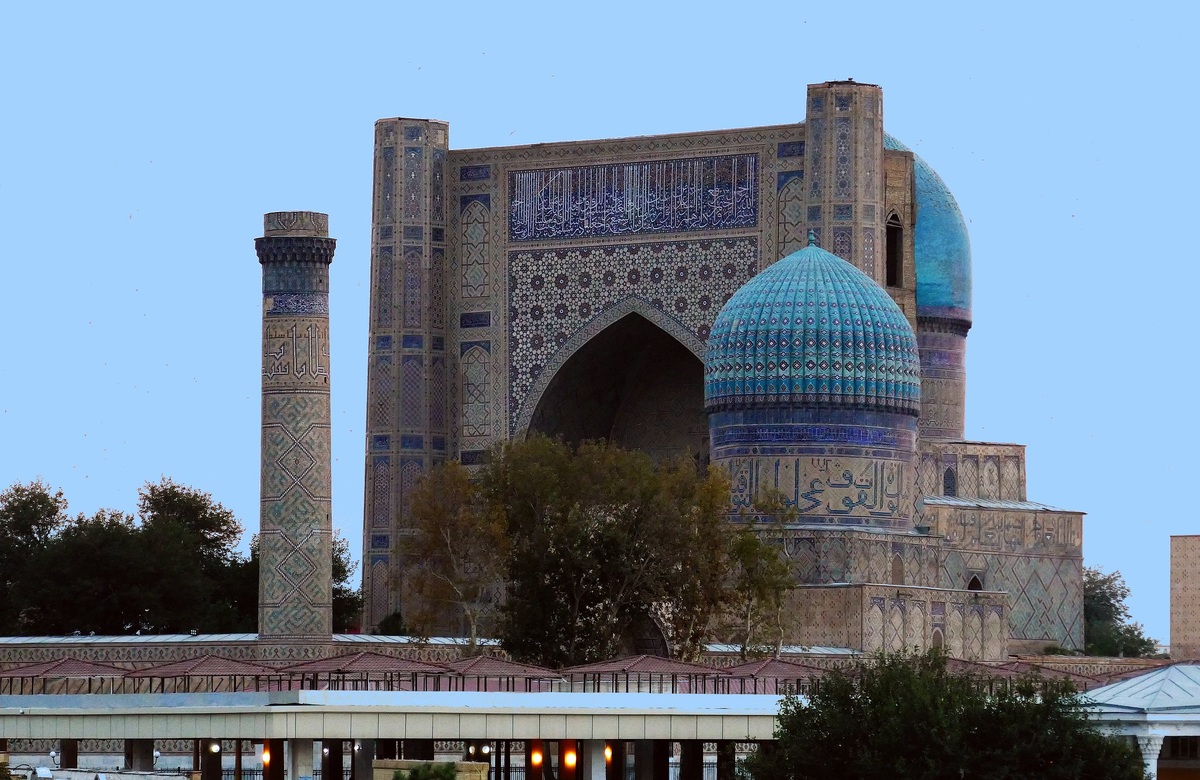 Мечеть Би-Би Ханым в Самарканде. Узбекистан.