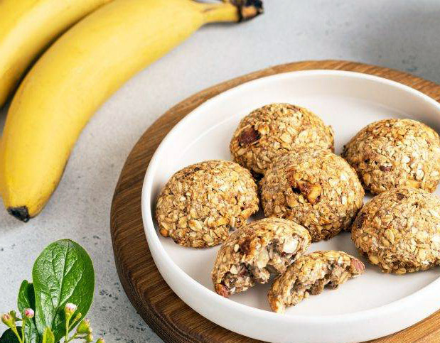 Овсяное печенье с бананом, без сахара - рецепт ниже.
