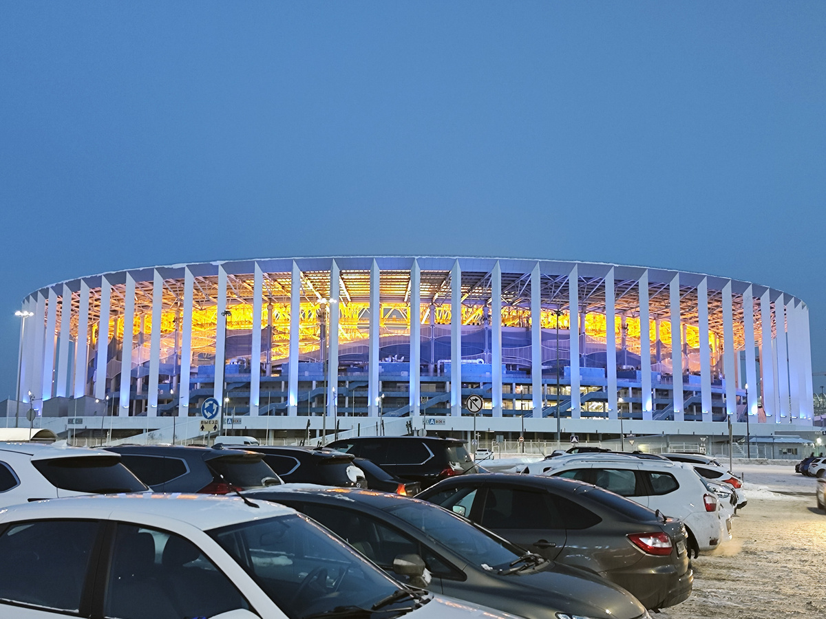 Нынешнее размещение на стадионе создает определенные трудности для сотрудников.  Фото: ФедералПресс / Ксения КобалияВ нижегородском правительстве назвали причину очередного переезда минспорта