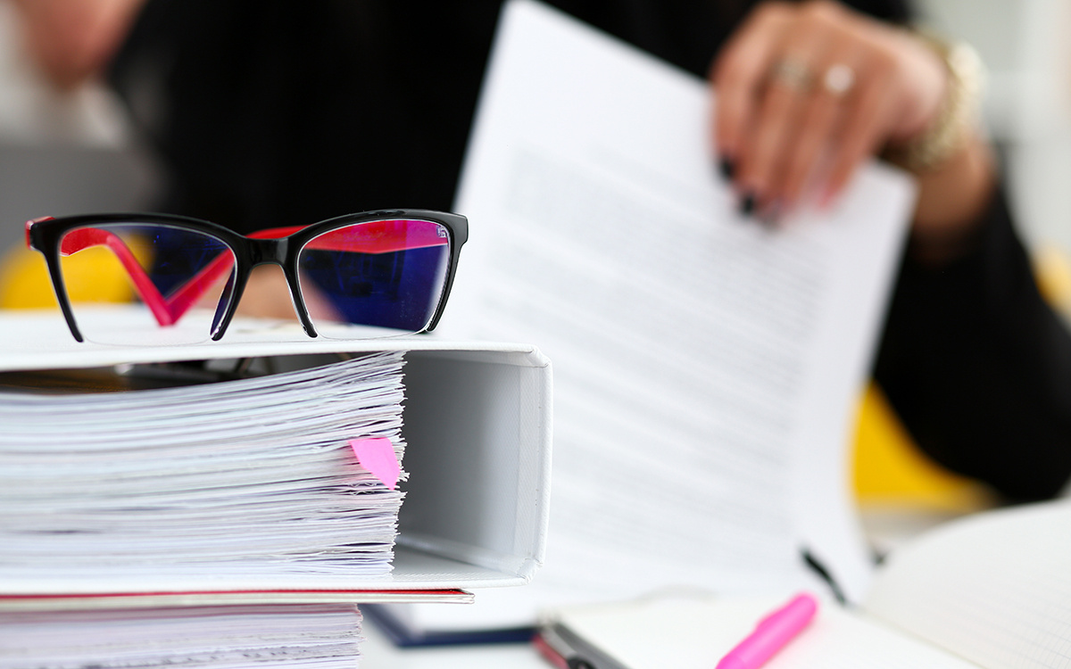 Shutterstock📷21 ноября 1996 года Борис Ельцин подписал федеральный закон «О бухгалтерском учете»