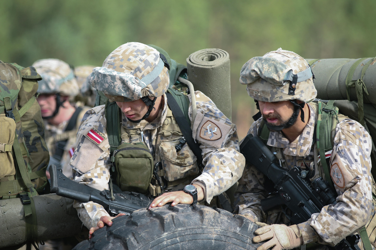 Латвийские военнослужащие © CC BY 2.0 / 7th Army Training Command / U.S. Army / Kaidian Smith