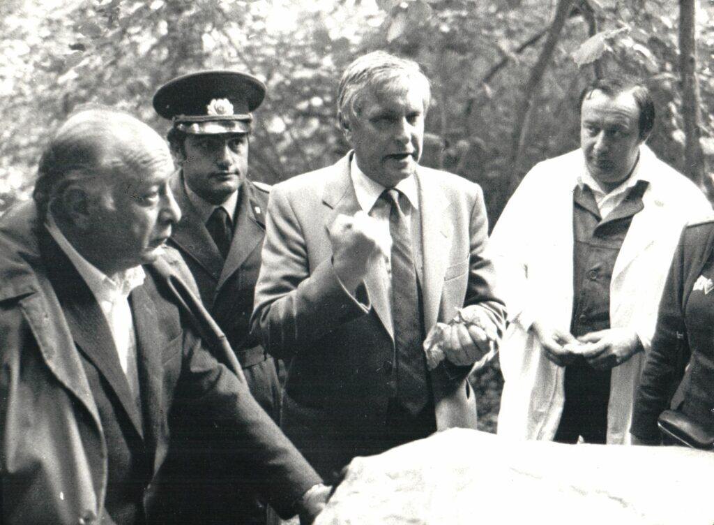    На съёмках сериала «Противостояние» (1985)