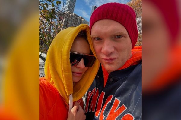    Андрей Бурковский с женой, фото: соцсети