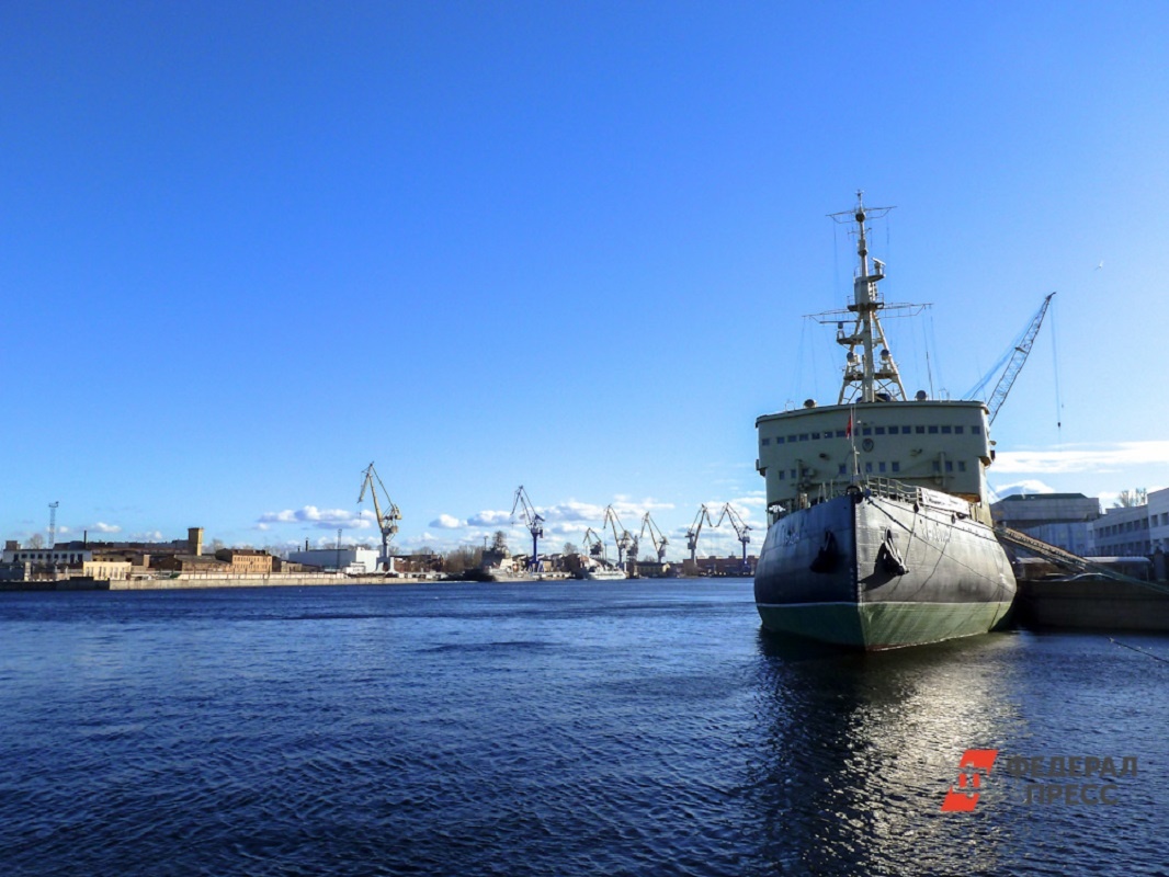 На Балтийском заводе строятся еще два корабля такого же класса.  Фото: Фото: ФедералПресс / Анастасия Сухоросова
