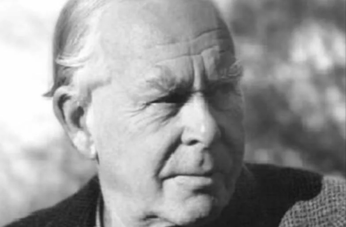 Джон Боулби-  психиатр и психоаналитик, основоположник теории привязанности