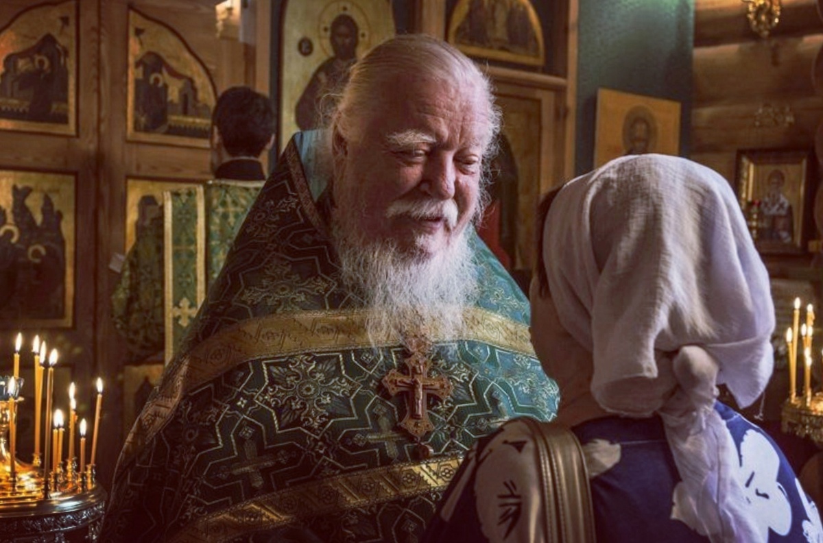 Димитрий Смирнов (07.03.1951 — 21.10.2020 гг.) — протоиерей, церковный и общественный деятель, проповедник, миссионер.
