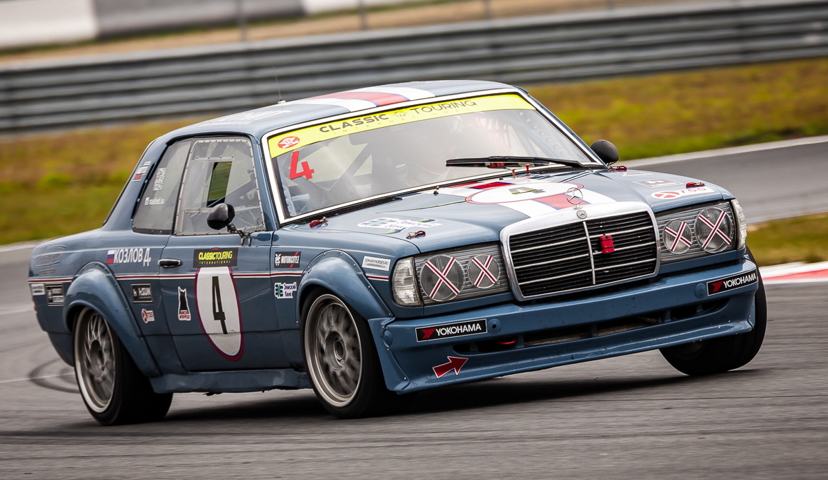 Mercedes-Benz 280 CE W123. В мировом автоспорте не замечен, а у нас есть такой!