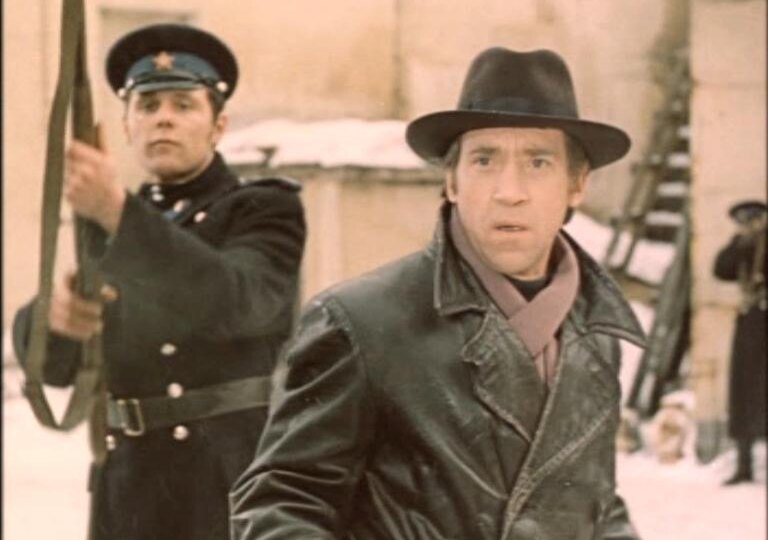 "Место встречи изменить нельзя": три отличия фильма от книги