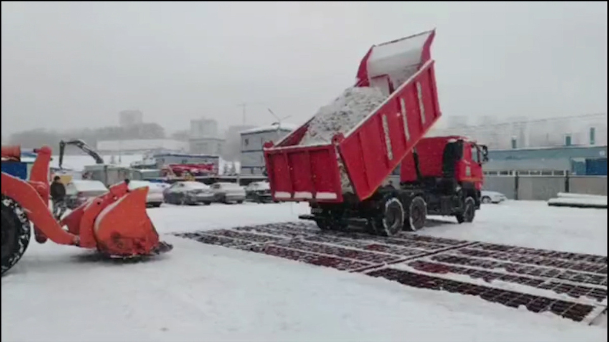    В Уфе начал работу снегоплавильный пункт