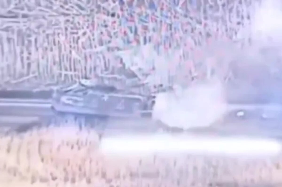    Росгвардия показала кадры уничтожения БМП M2 Bradley ВСУ в Курской области