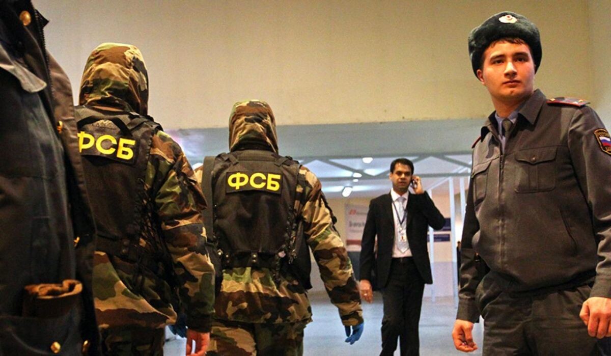     Сотрудники ФСБ. Источник: tvc.ru Автор фото: Андрей Стенин, РИА новости