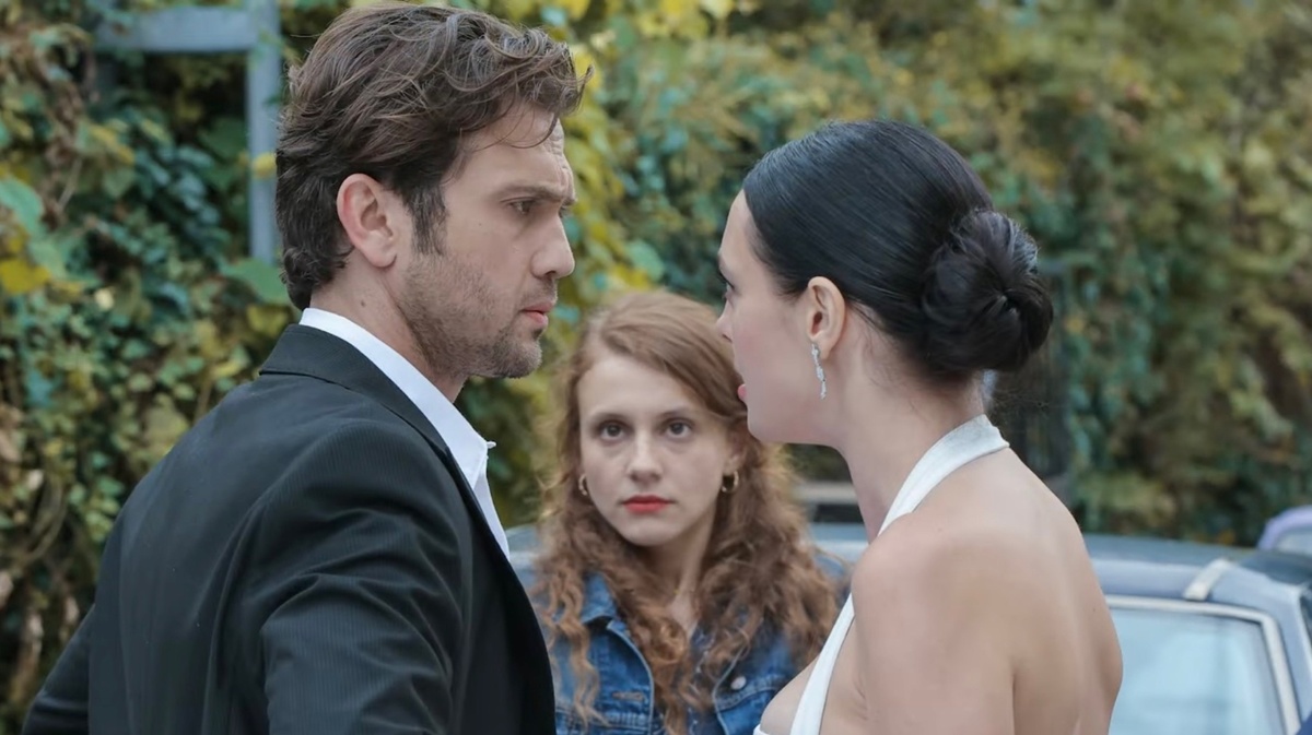 Кадры из сериала «Гений». Источник: https://www.showtv.com.tr/ 