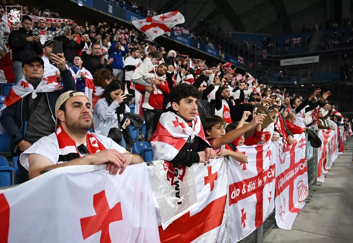 Матч Украина-Грузия. Грузинские болельщики © Courtesy of Nakrebi