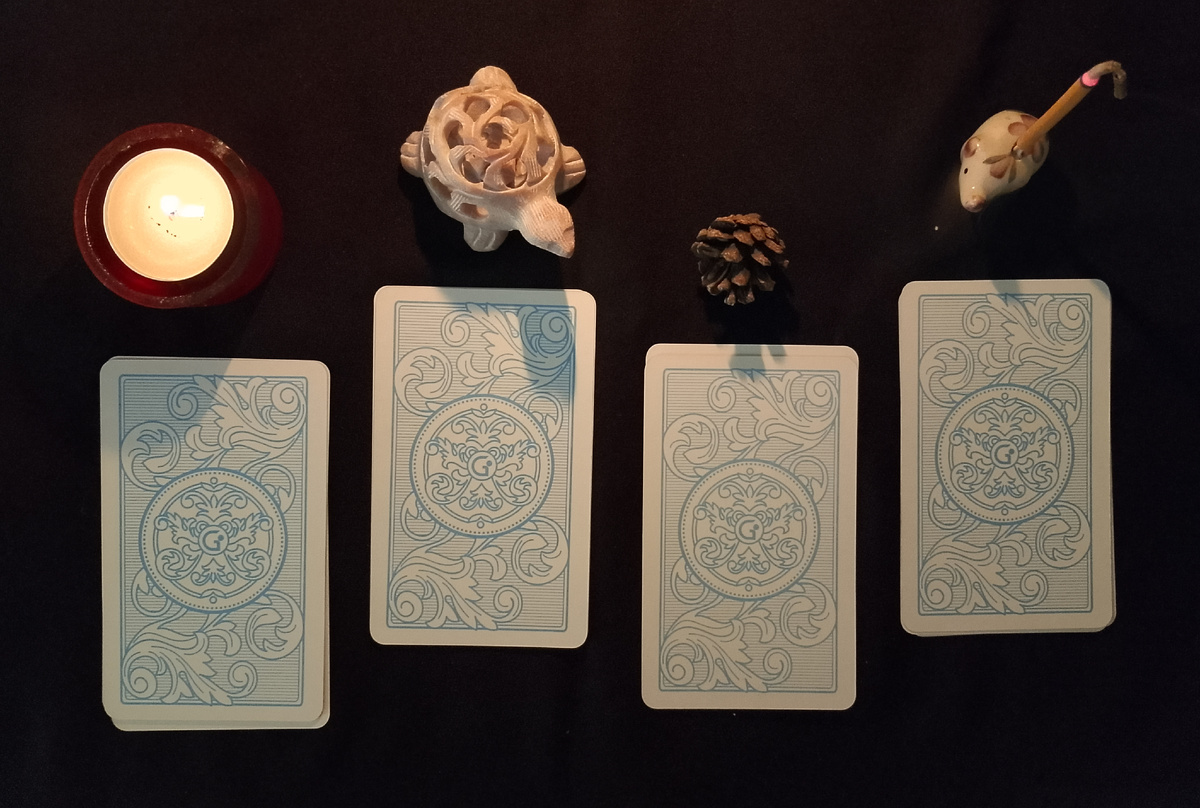 1 – Свеча, 2 – Черепашка, 3 – Шишка, 4 – Слоник