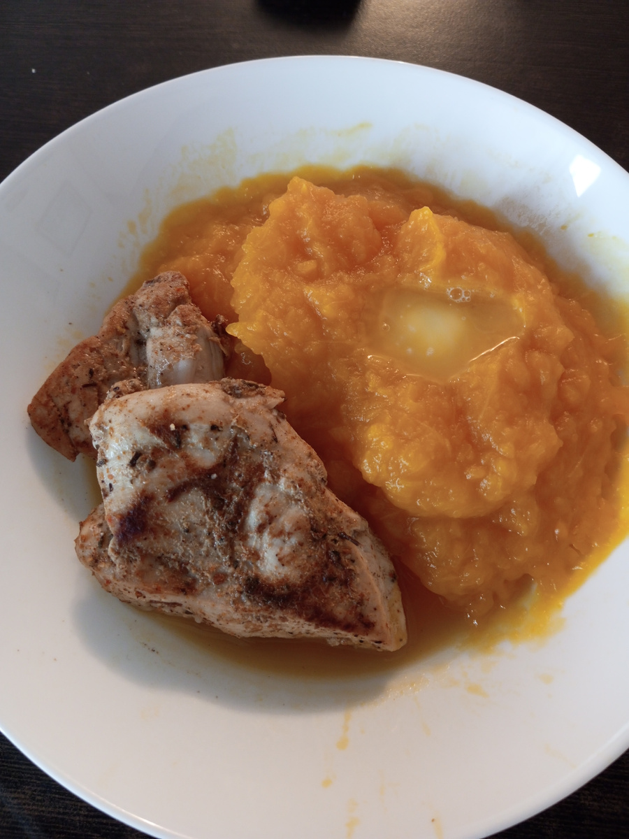 Пюре из тыквы со сливочным маслом и филе гриль