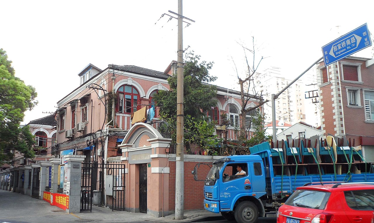 розоватый дом в Шанхае когда-то был "станцией утешения"