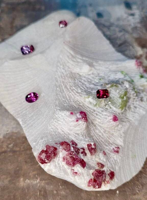 Природная шпинель