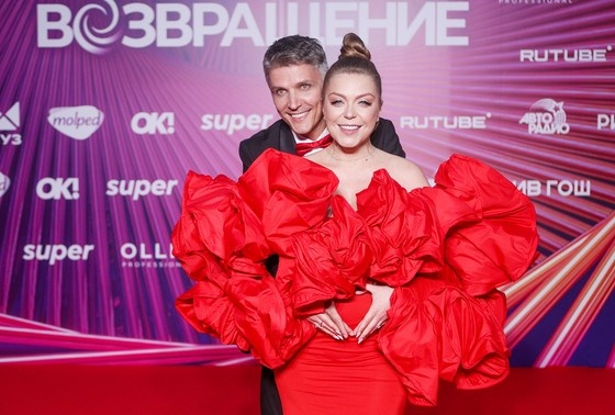    Оксана Почепа (Акула) и ее муж композитор Игорь Бабаев