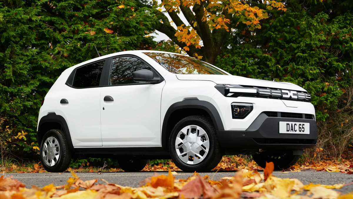 Новая модификация компактного электрического хэтчбека Dacia Spring Electric — «superleggera», коммерческий фургон(-чик) «Cargo».