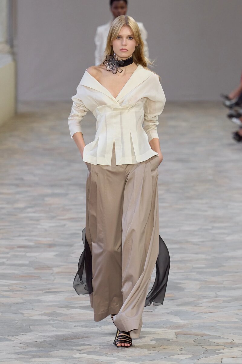 Alberta Ferretti Spring 2025
