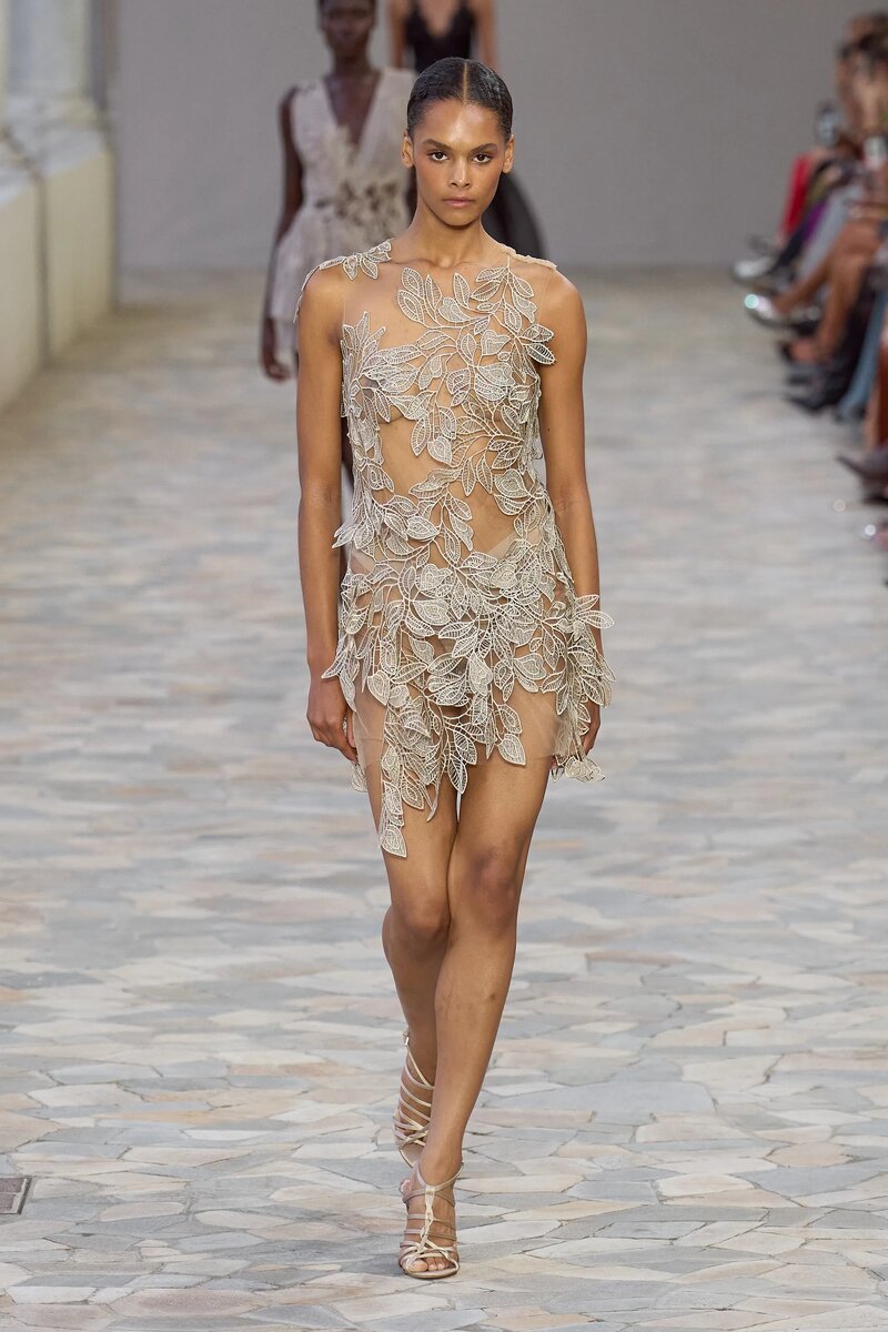 Alberta Ferretti Spring 2025