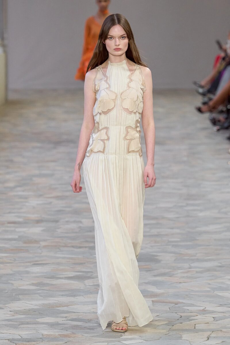 Alberta Ferretti Spring 2025