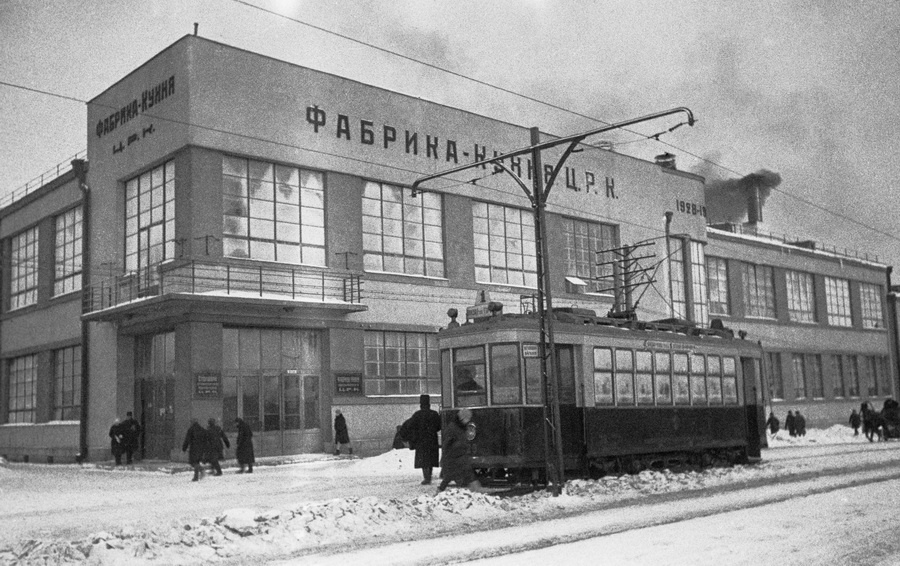 В 1931 году трамвай попал в объектив Михаила Пришвина, когда он приехал в Свердловск по заданию журнала, чтобы написать очерк о строительстве Уралмашзавода.