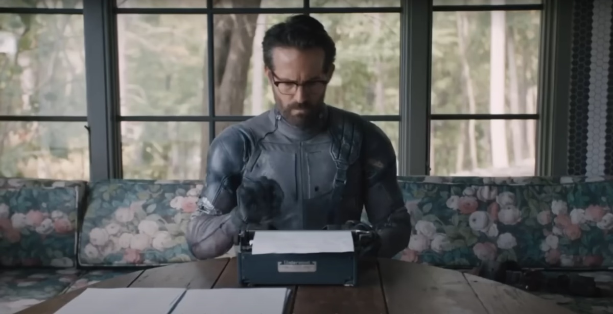 Райан в тизере "Дэдпула и Росомахи" два года назад