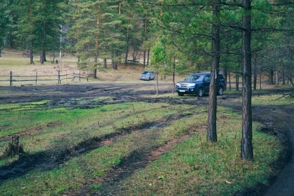    Село Аскат и дорога к голубым озерам Алтая. Источник: Андрей Сороко / "Толк"