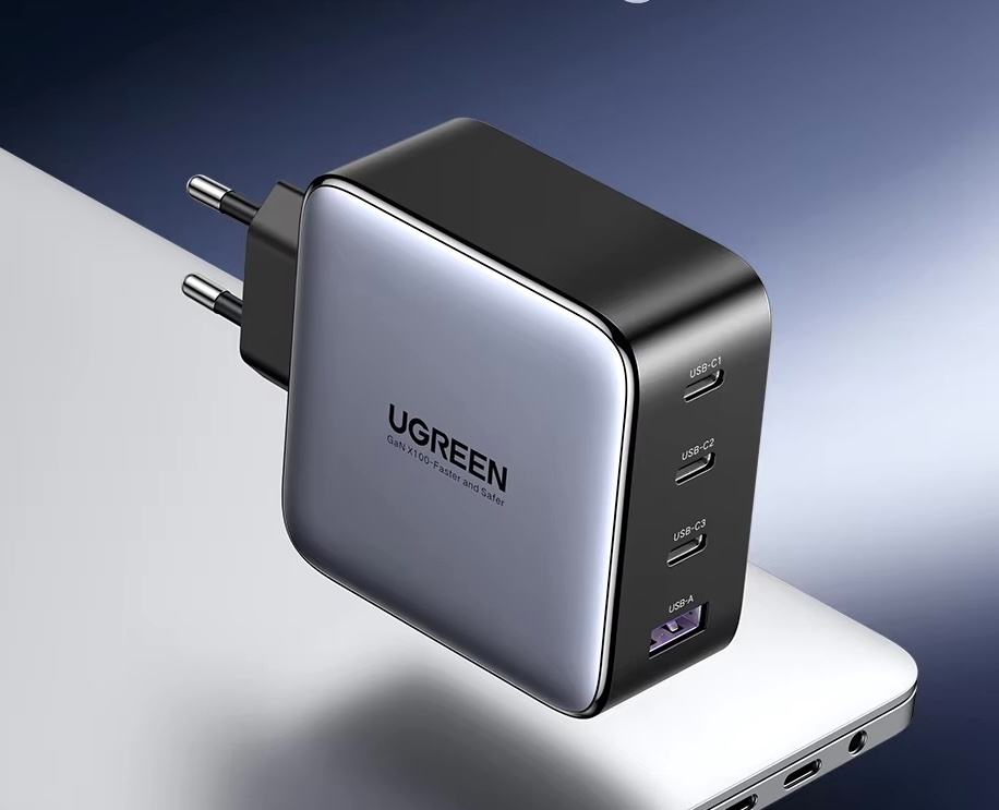 Блок питания с быстрой зарядкой UGREEN на 4 порта