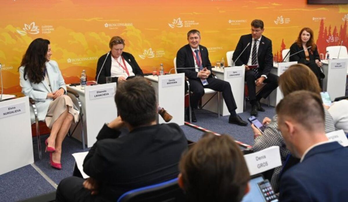     Губернатор Прикамья на форуме. Источник: permkrai.ru Автор фото: Пресс-служба Правительства Пермского края