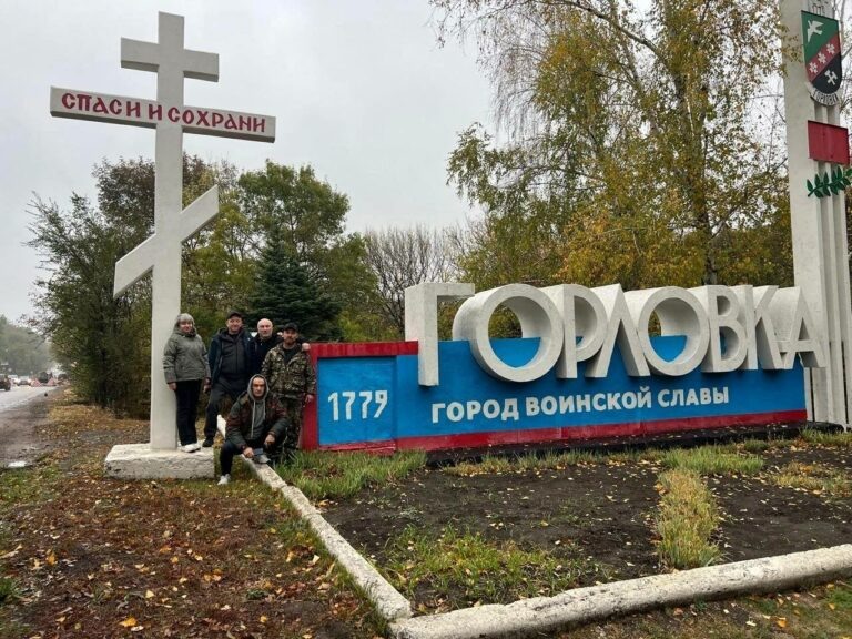    Супчики вкусные. Жители Абдулино в зоне СВО лично передали гумпомощь нашим бойцам Белов Михаил Александрович